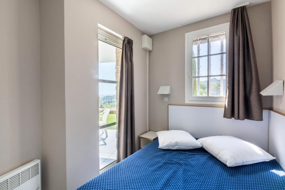 Bed, furniture