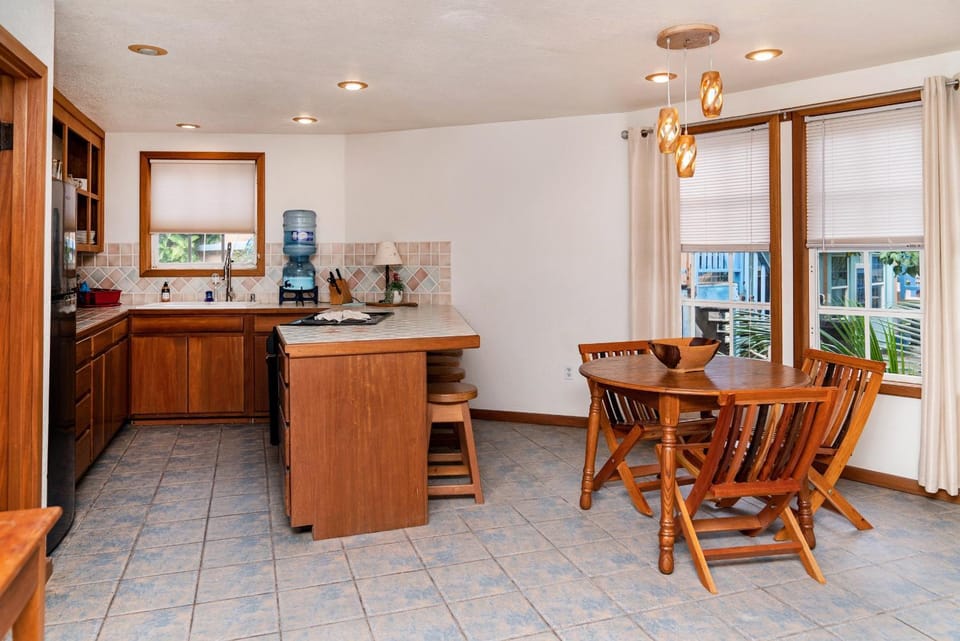 White Sands Cove E01-Partial Ocean View 2 BR by Stay Floreo Apartment hotel in Belize District