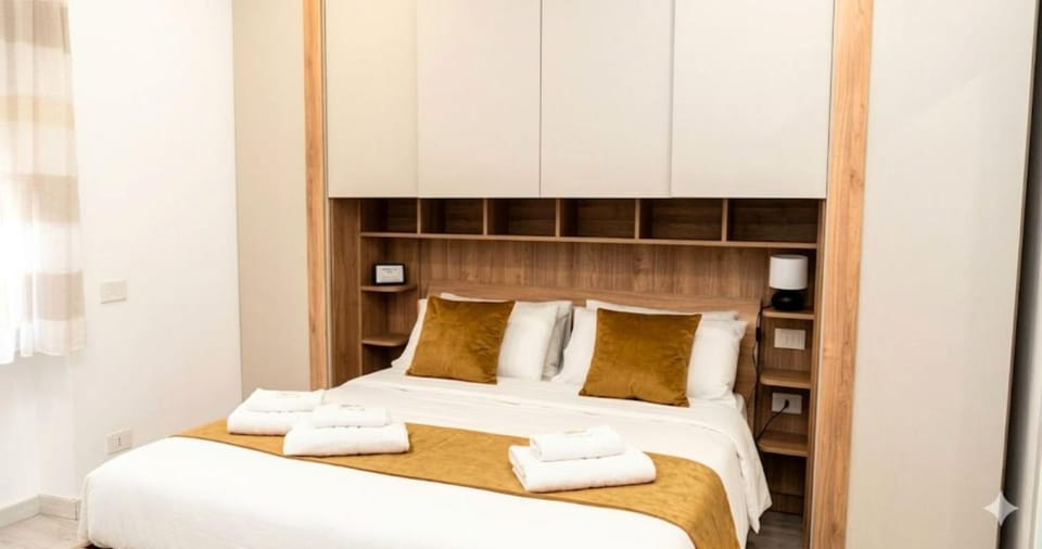 Bedroom, wardrobe