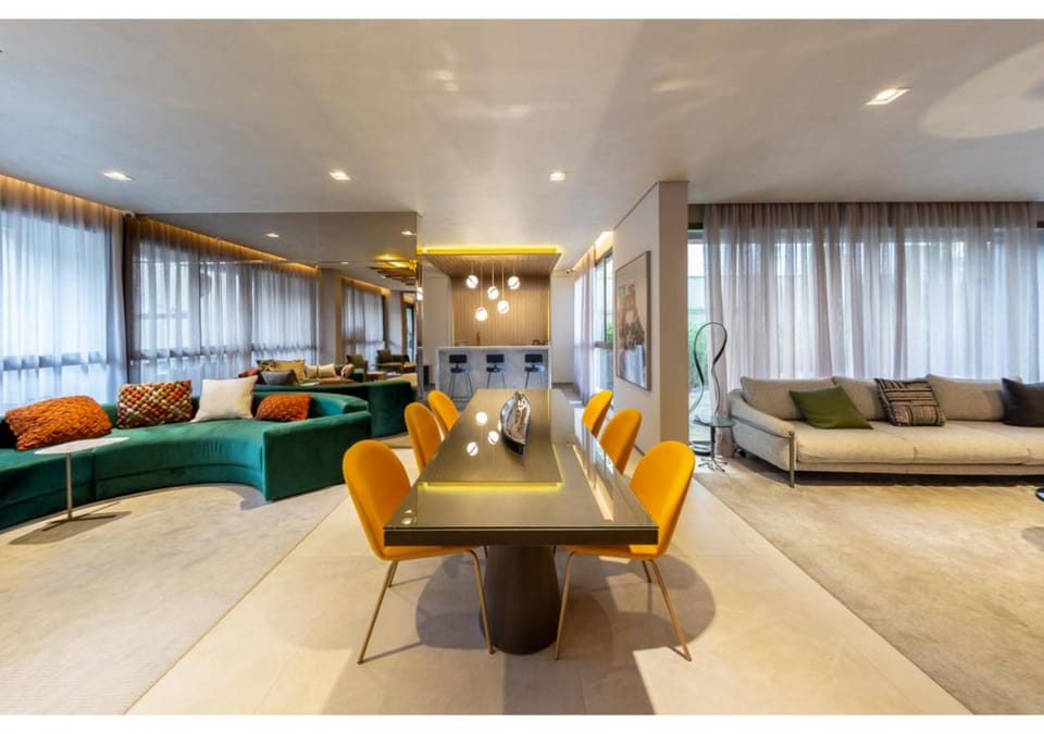 Property building, Day, Lobby or reception, Area and facilities