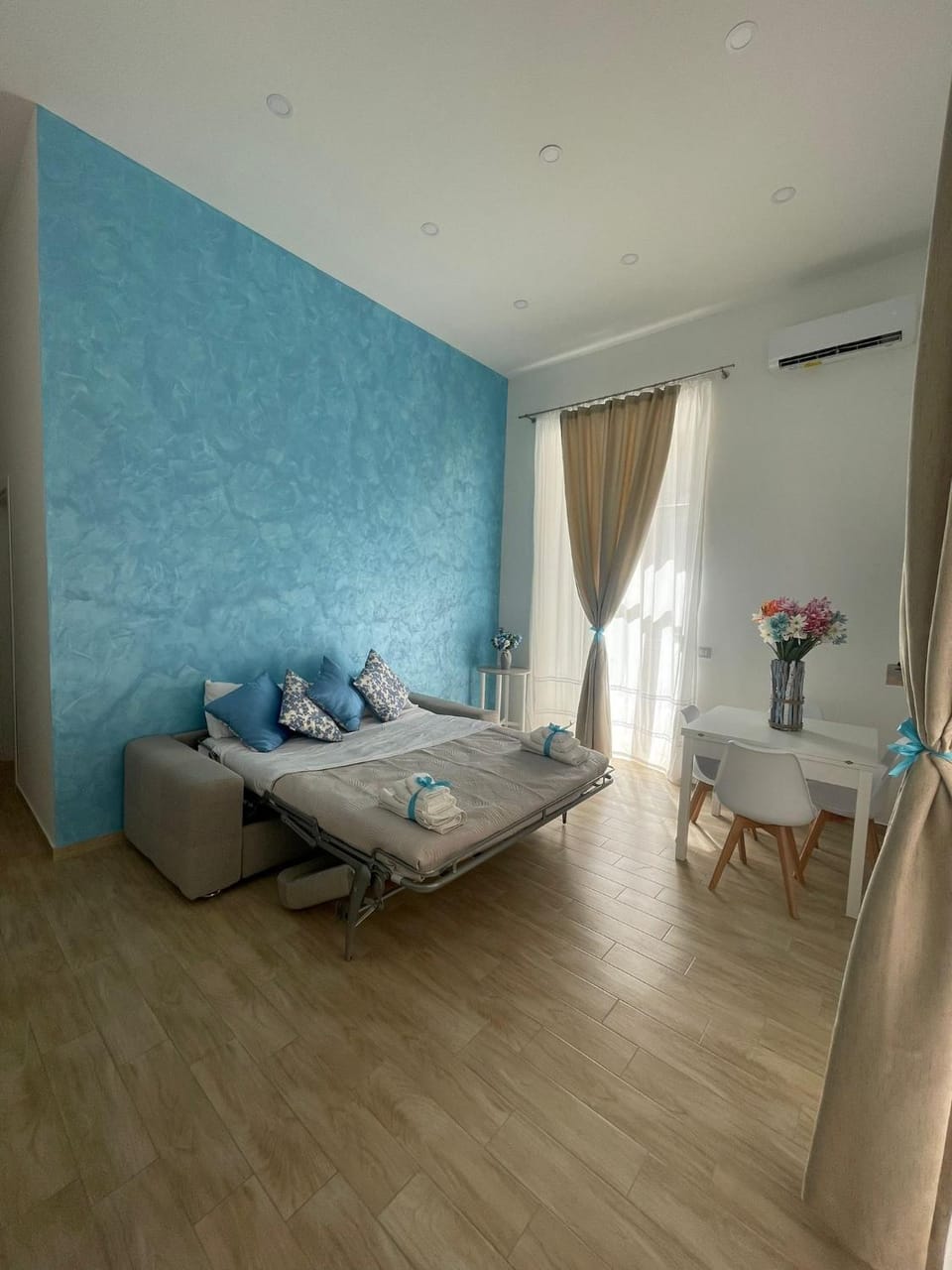 Duomo Luxury Apartament Apartment in Naples