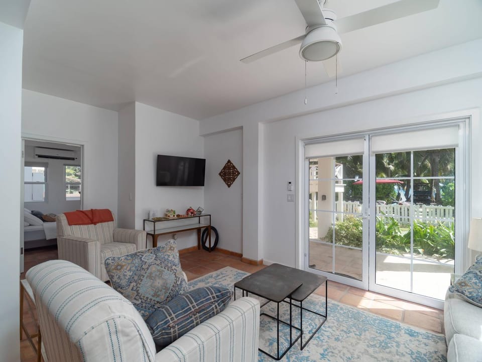 Sea View Ocean View Villa with Pool by Stay Floreo House in Corozal District