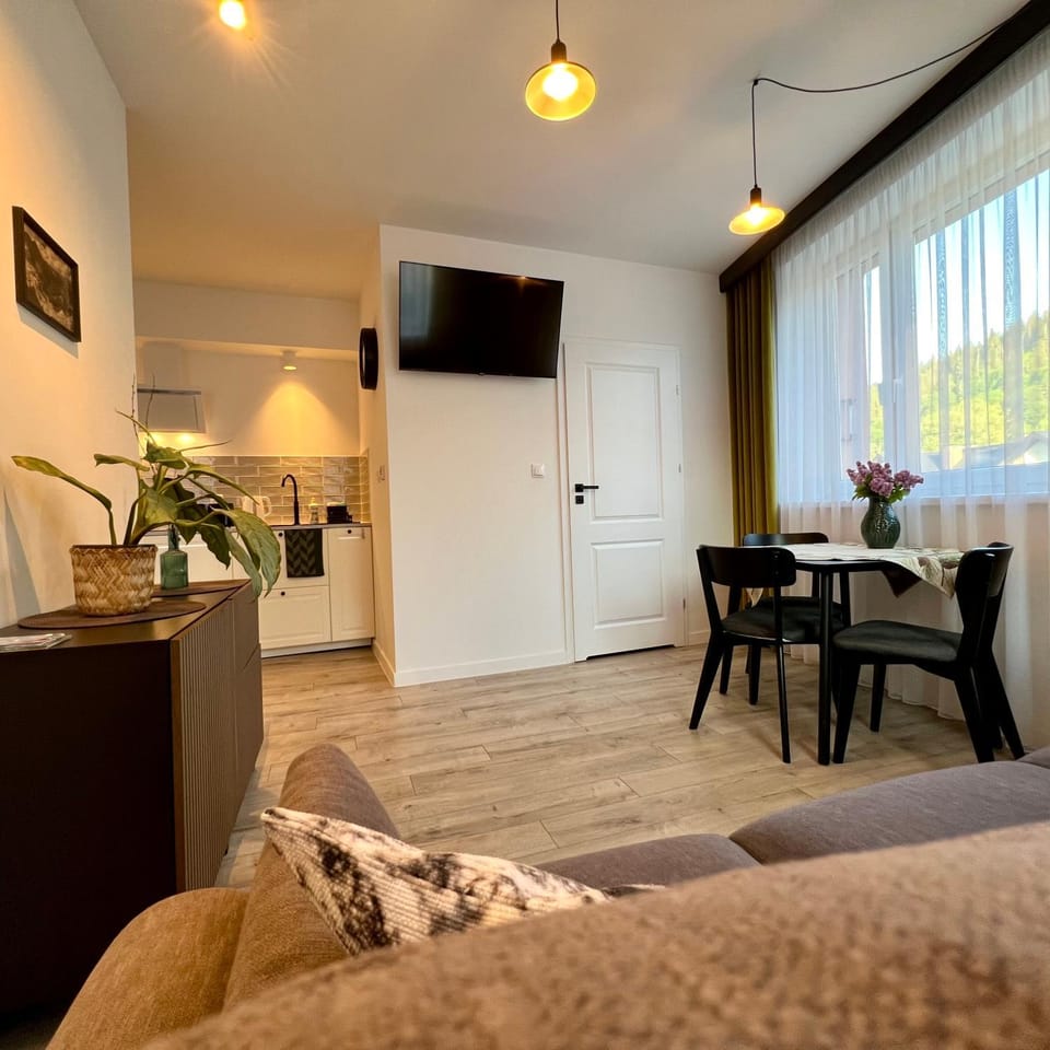 TV and multimedia, Dining area