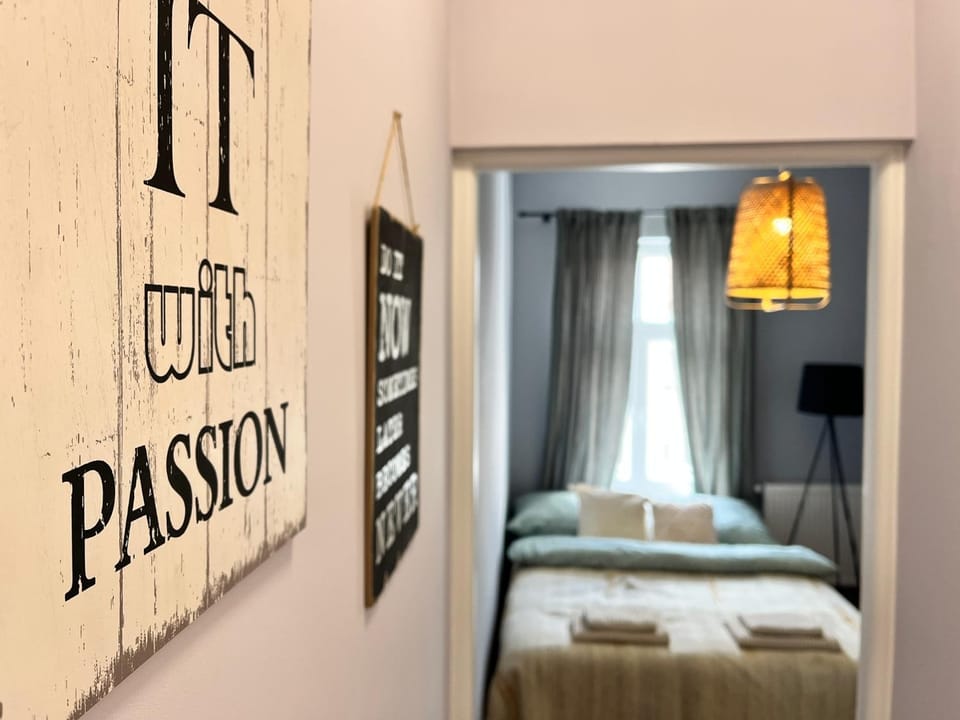 Bed, Photo of the whole room, Logo/Certificate/Sign, Bedroom
