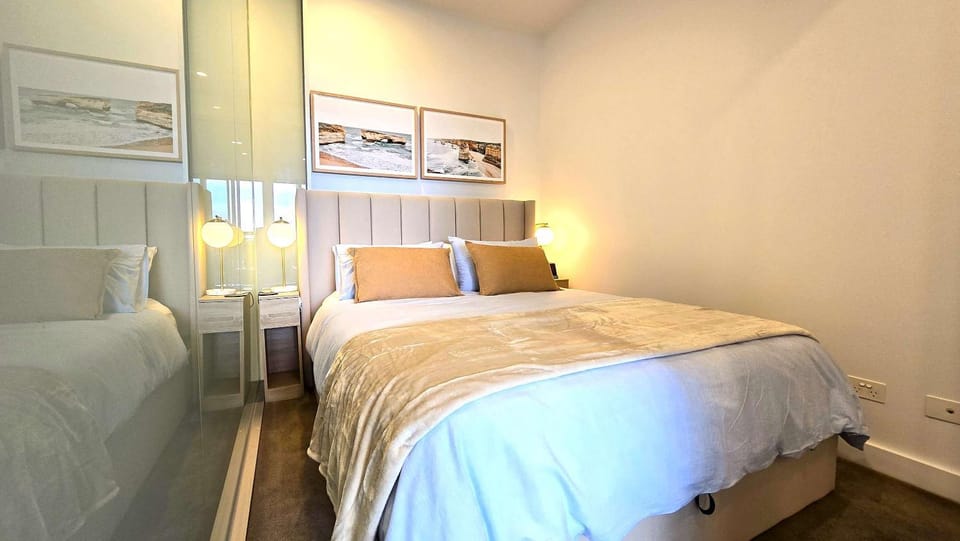 Gorgeous 1 bed Exec South Yarra with workspace Apartment in Melbourne