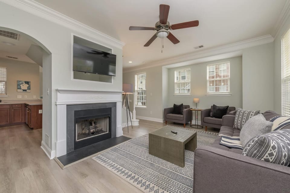 Cozy Corner Townhome House in Cornelius