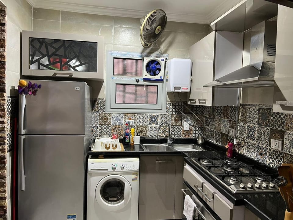 Kitchen or kitchenette, washing machine, kitchen