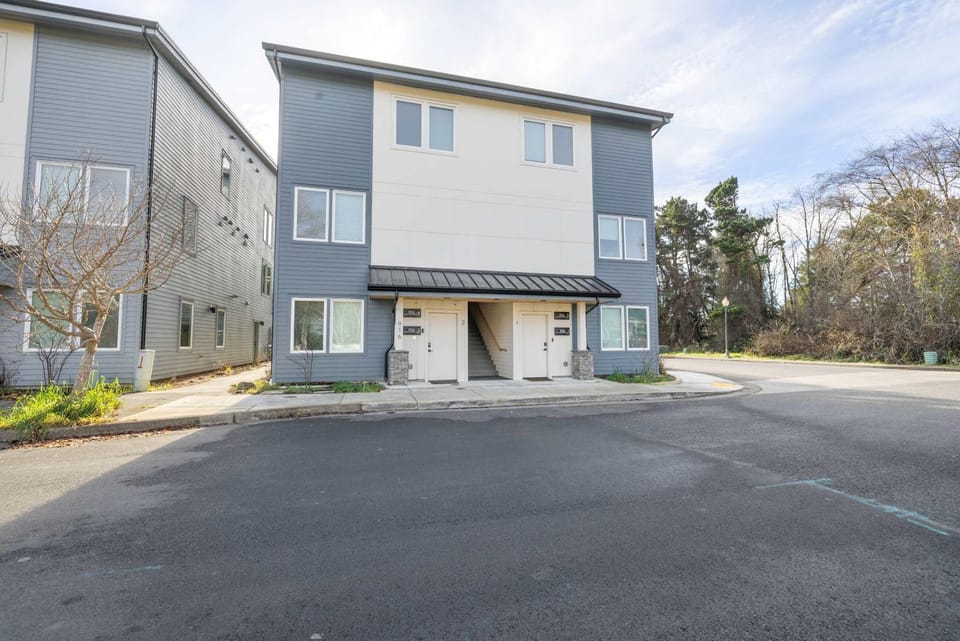 Bay View Loft House in Lincoln City