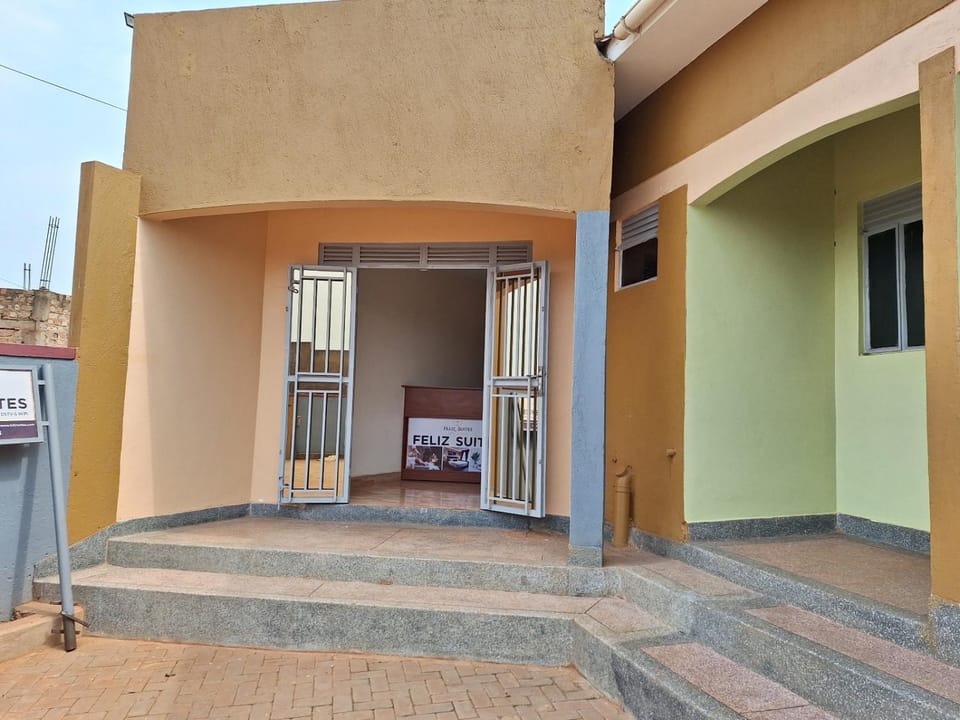 Property building, Day, View (from property/room), Balcony/Terrace