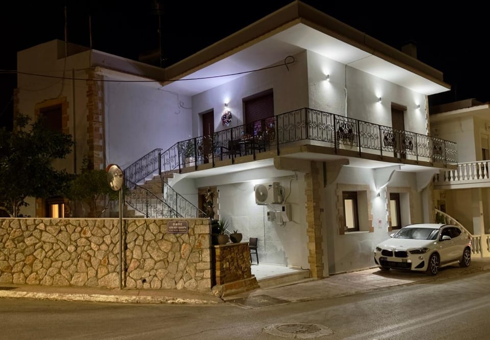 Property building, Night, Neighbourhood, Street view, Location, Parking