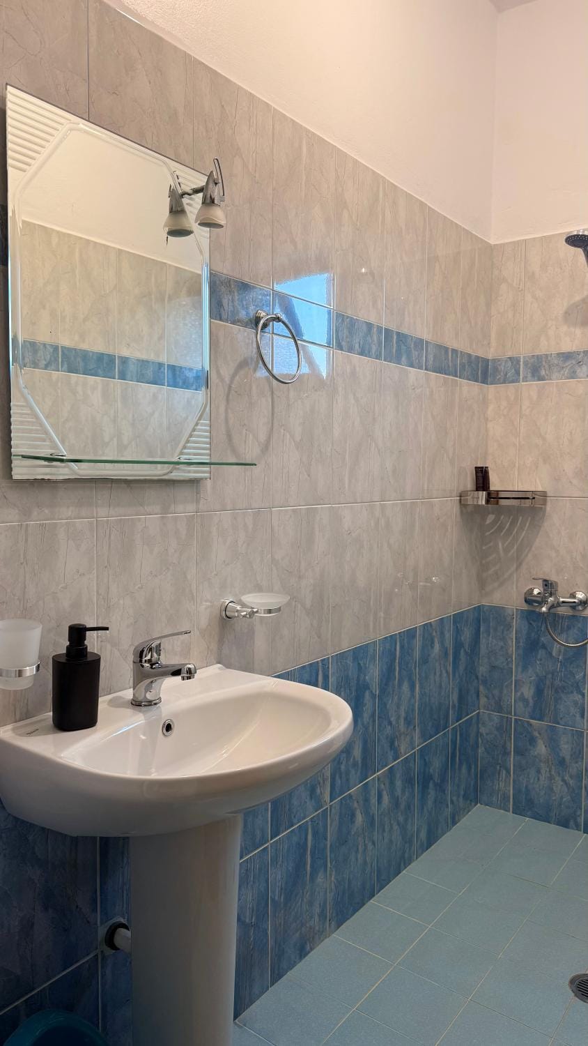 White house 2 Ksamil Bed and Breakfast in Ksamil