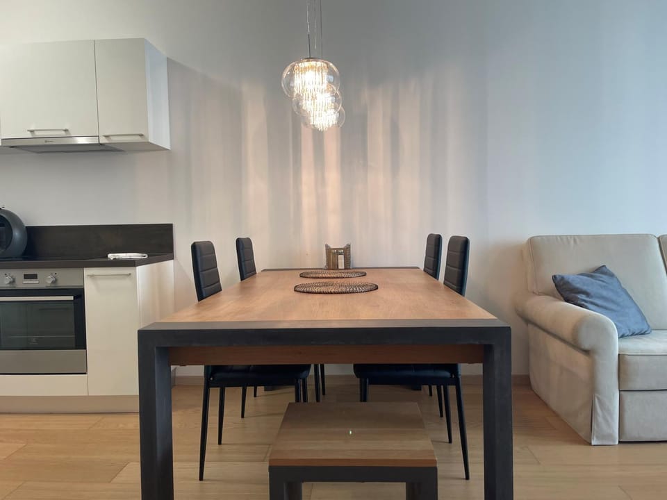 Kitchen or kitchenette, Living room, Dining area, stove