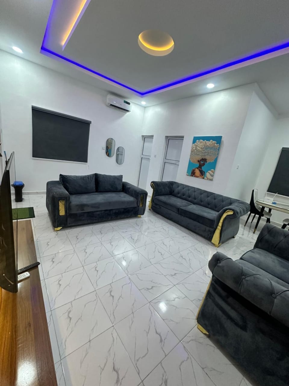 Magnanimous apartment 2bedroom flat in ogudu, 15 mins to the Airport Apartment in Lagos