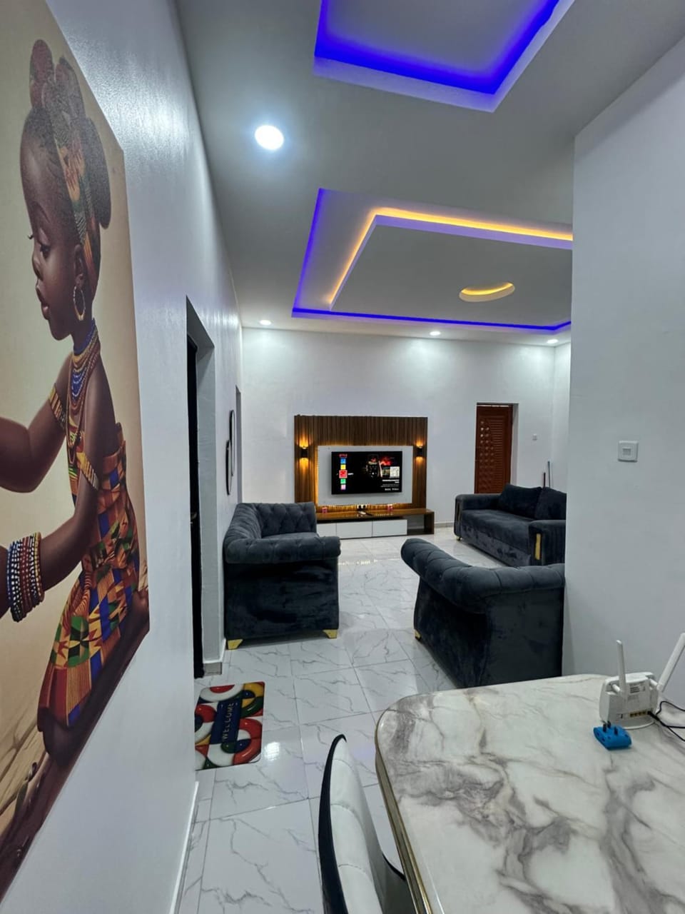 Magnanimous apartment 2bedroom flat in ogudu, 15 mins to the Airport Apartment in Lagos