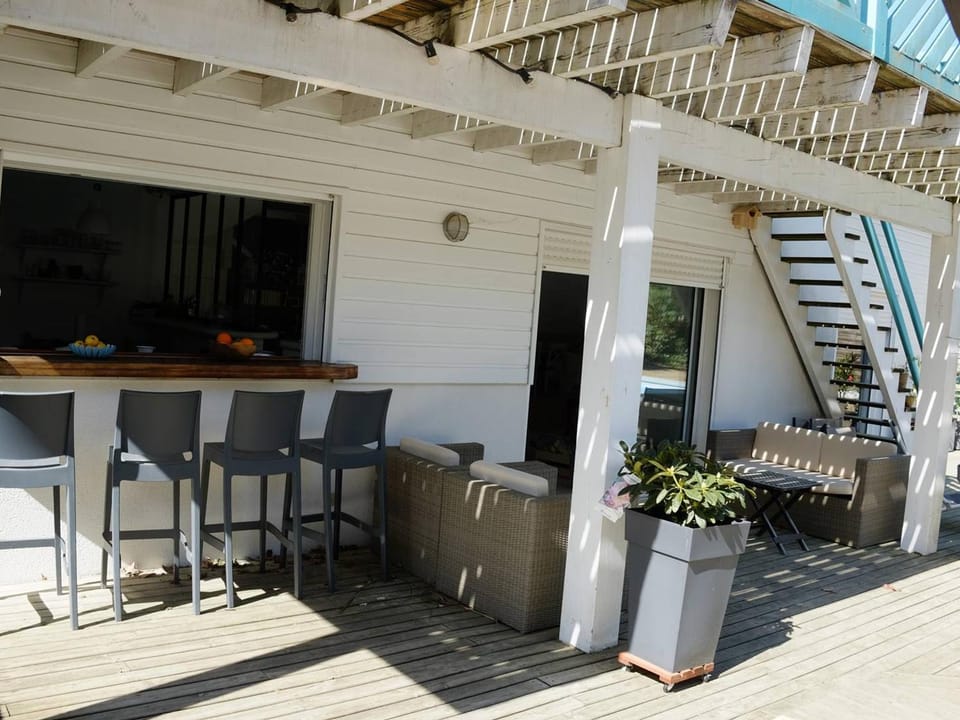 Spacieuse villa au golf avec piscine privée, parking, et services de conciergerie - FR-1-791-23 Villa in Seignosse