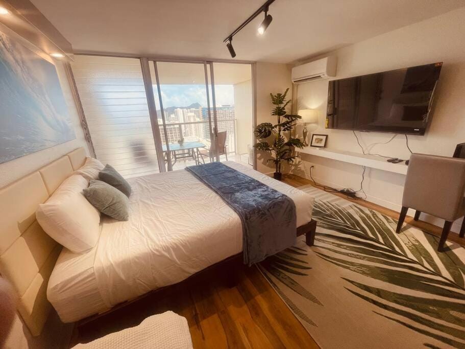 Newly upgrade King bed oceanview 3303 Apartment in Honolulu