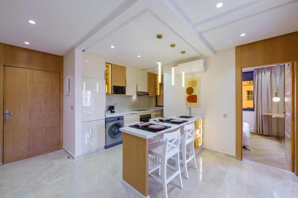 Kitchen or kitchenette, Dining area, dishwasher, oven, stove