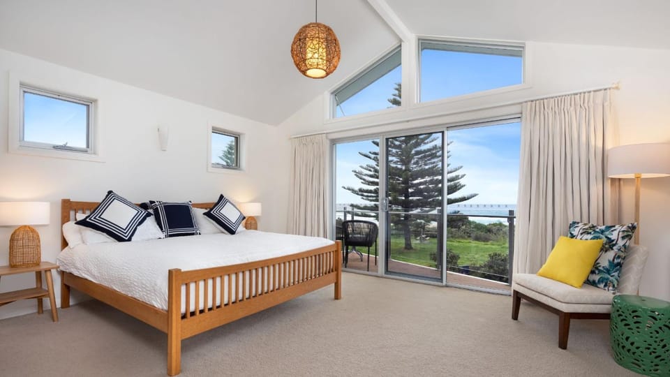 Jones Waterfront Beach Escape House in Kiama Downs