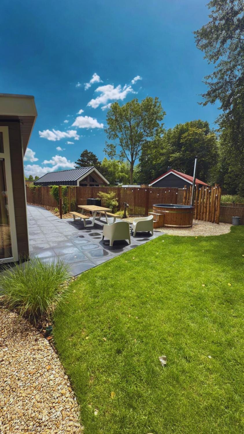 Casa del Carmen airco, privé hottub en sauna, WiFi and 2 bedrooms Campground/ 
RV Resort in Zeeland, Netherlands