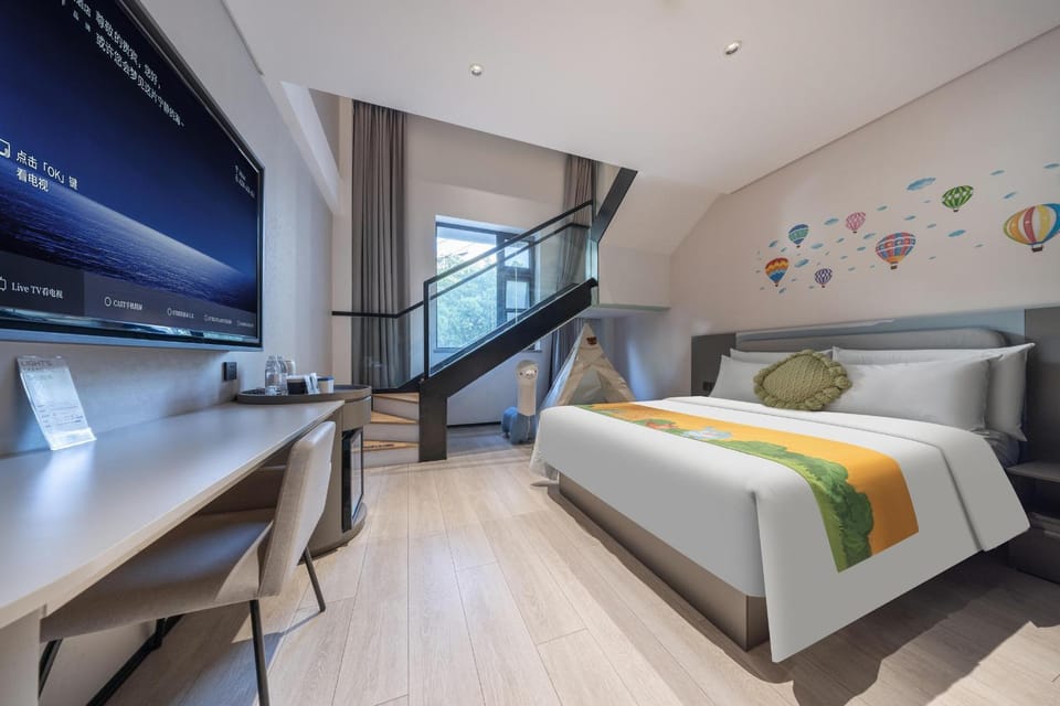 Atour Light Hotel Jinan The Laming Lake Scenic Area Hotel in Shandong