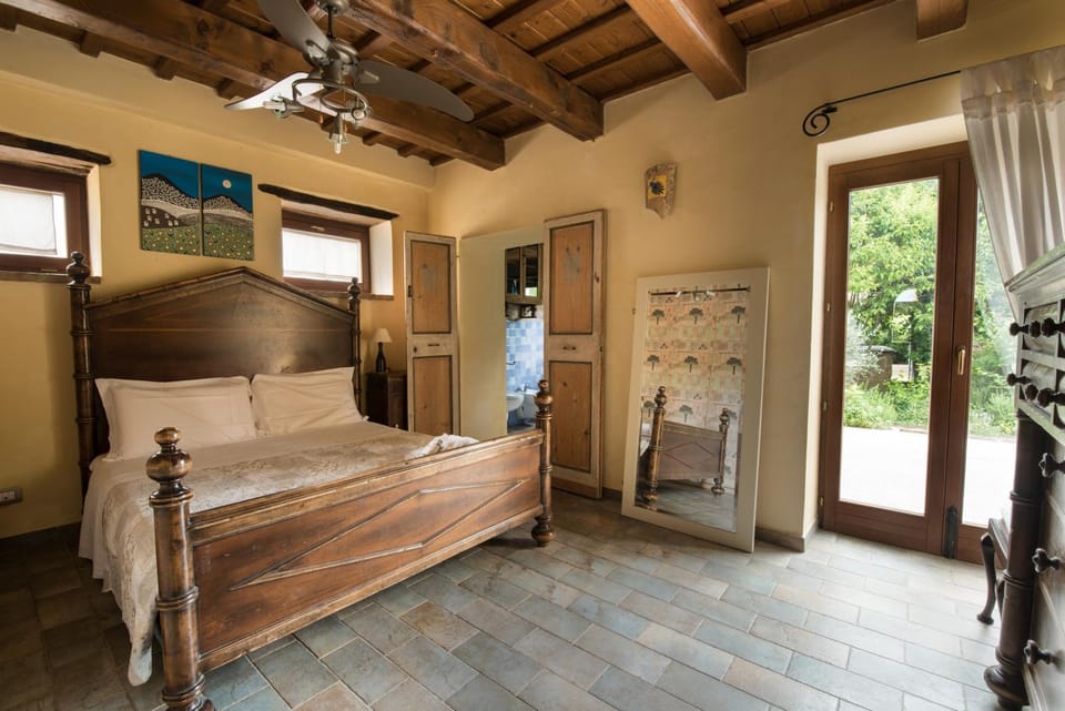 Il Melograno Country Resort Farm Stay in Marche