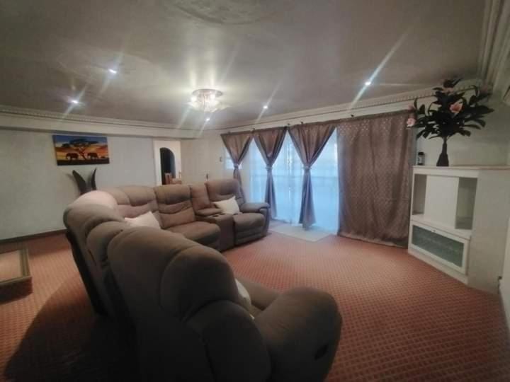 Protea Guest house Bed and Breakfast in KwaZulu-Natal