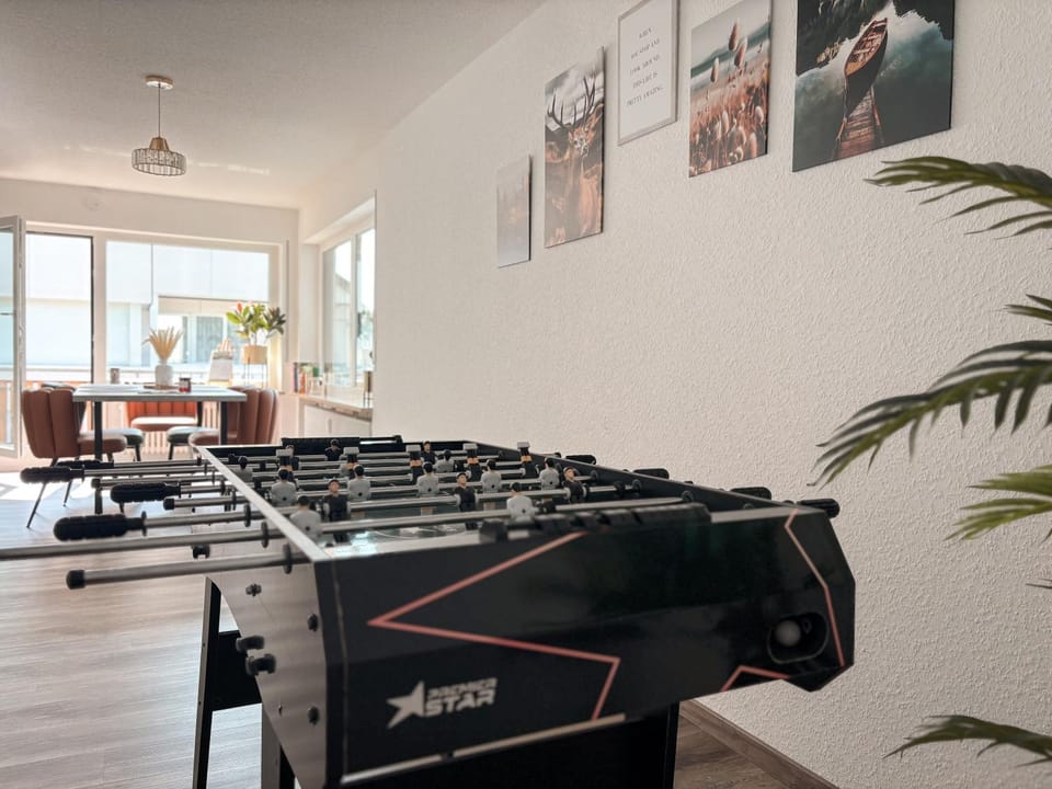 Game Room, Living room