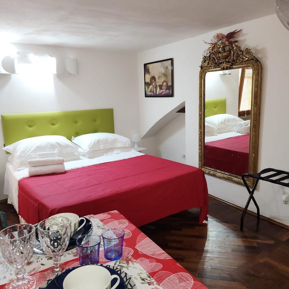 Appartamento Girasole Apartment in Florence
