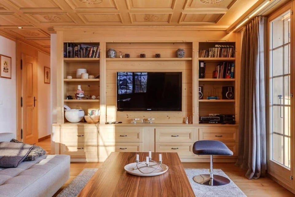Luxurious Flat with Jacuzzi Sauna Apartment in Saanen