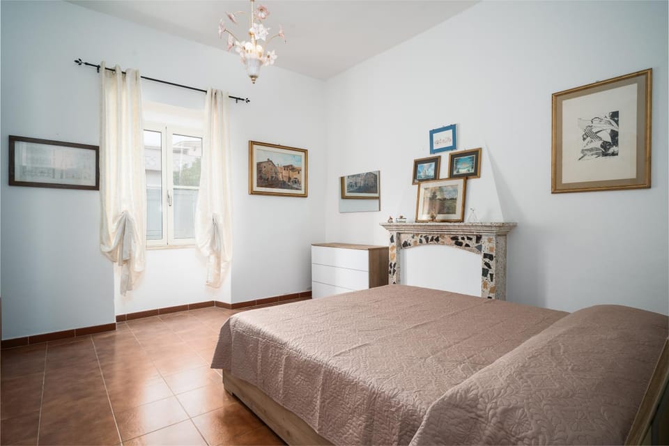 Living room, Bedroom