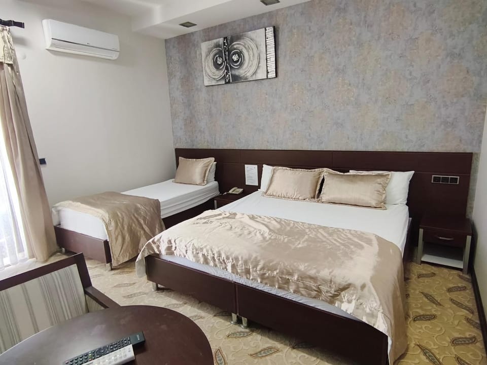 Bed, Bedroom, air conditioner