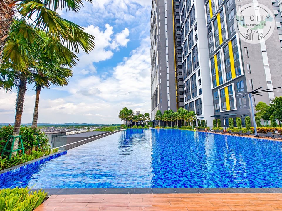 Pool view, Swimming pool