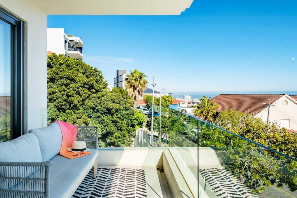 View (from property/room), Balcony/Terrace, Seating area