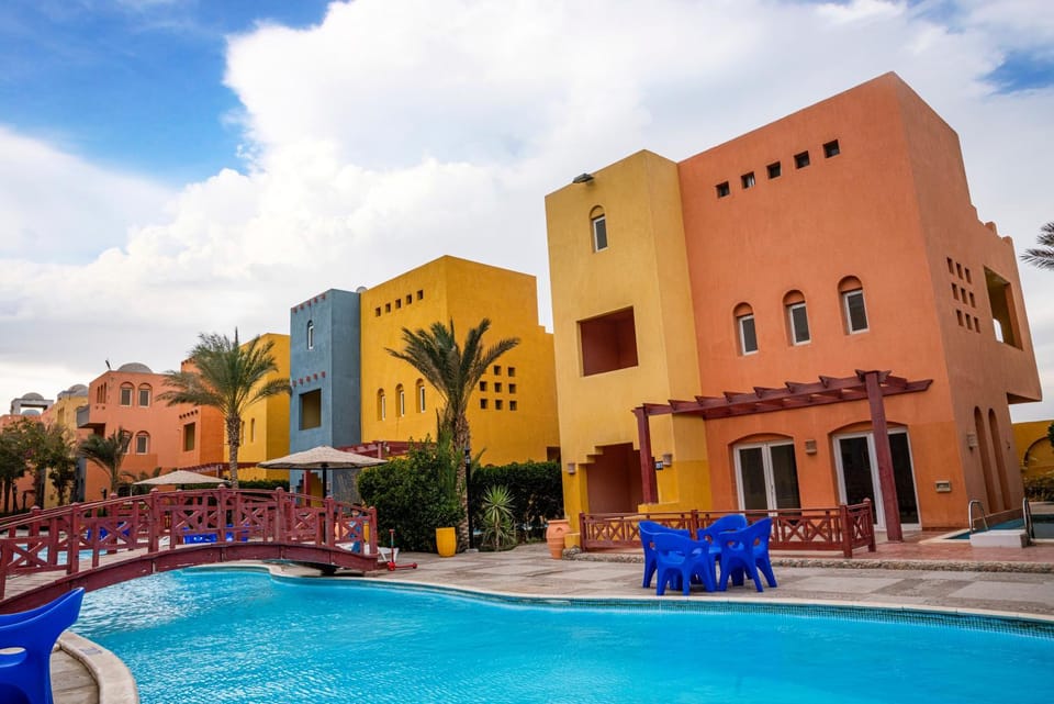 Property building, Swimming pool