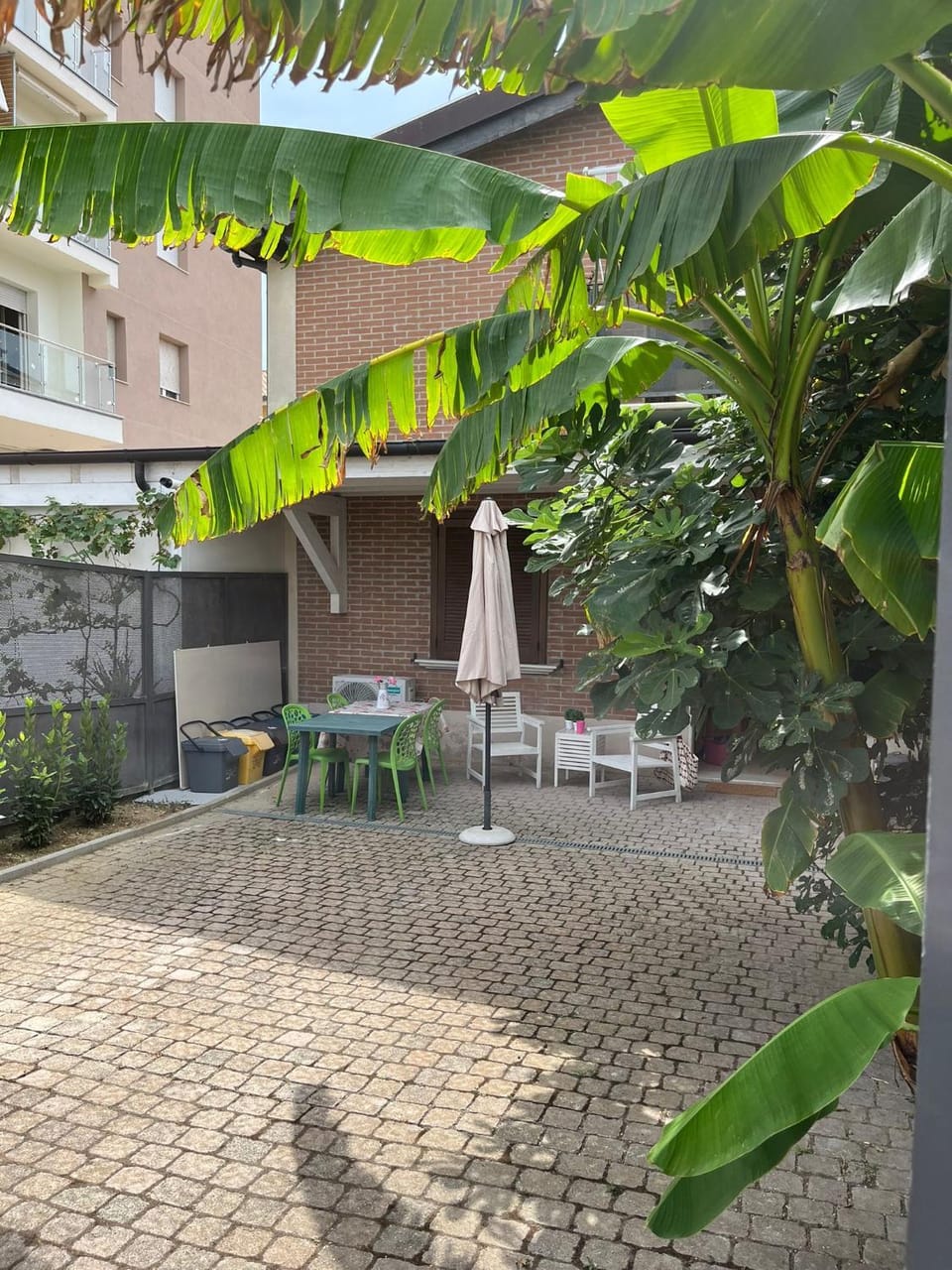 Property building, Garden