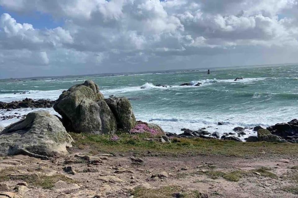 Maison lumineuse - vue sur mer à 150m de la plage House in Finistere