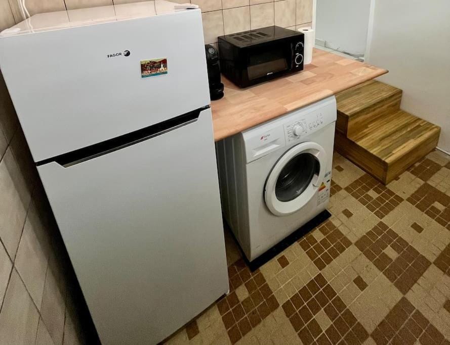 microwave, washing machine