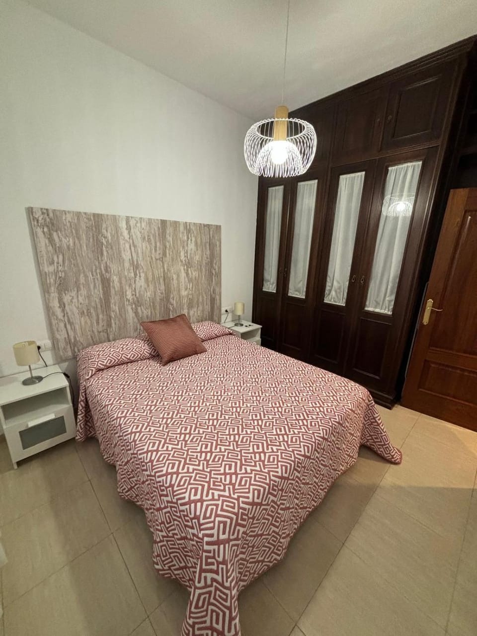 Bed, Photo of the whole room, Bedroom, wardrobe