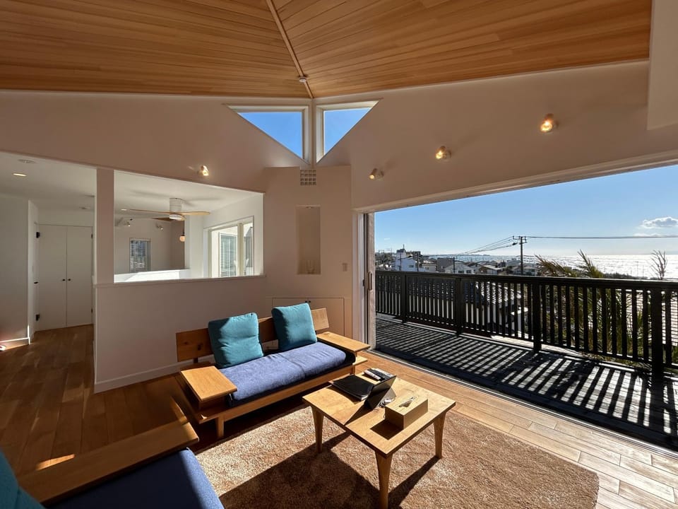 Day, Natural landscape, View (from property/room), Balcony/Terrace, Living room, Seating area, Dining area