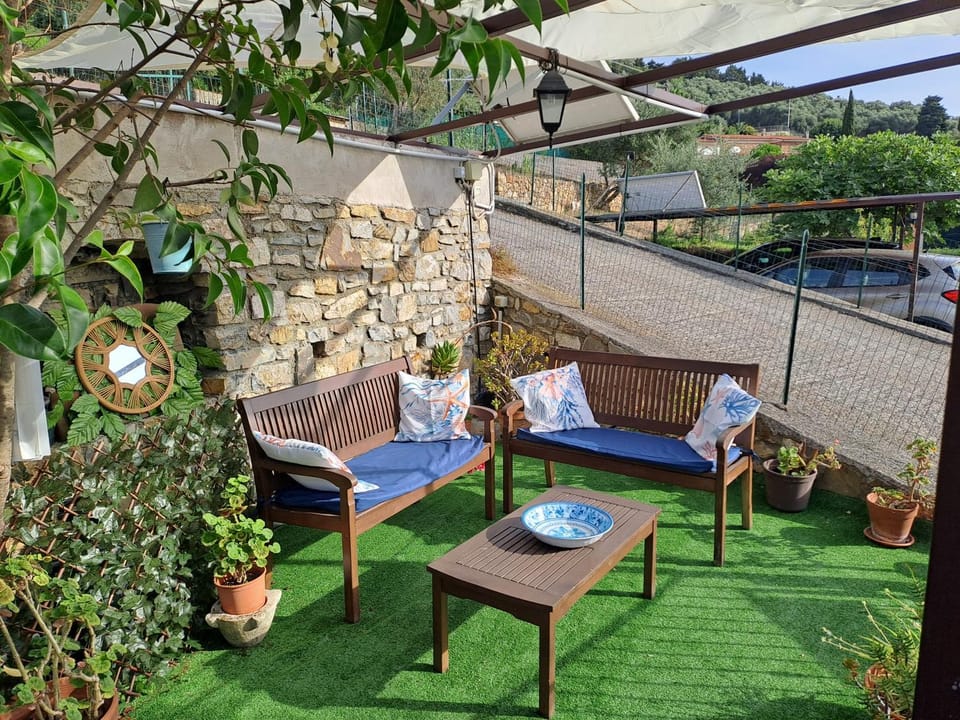 Solarium, Seating area