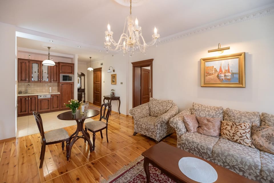 Kitchen or kitchenette, Living room, Photo of the whole room, Dining area