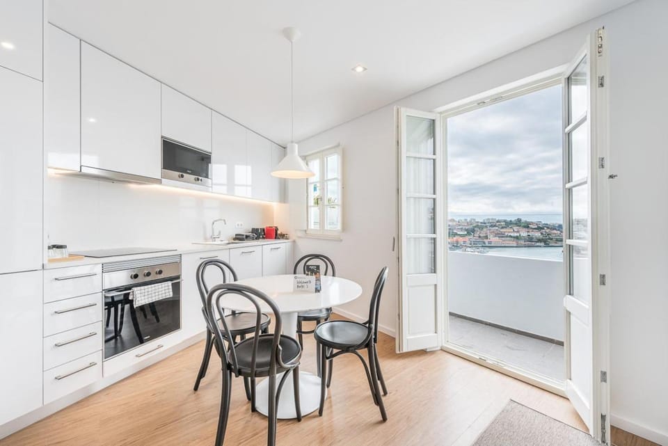 GuestReady - Riverview Douro Balcony House in Vila Nova de Gaia