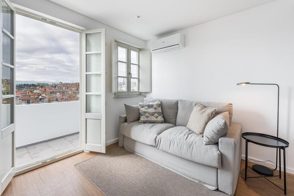 GuestReady - Riverview Douro Balcony House in Vila Nova de Gaia
