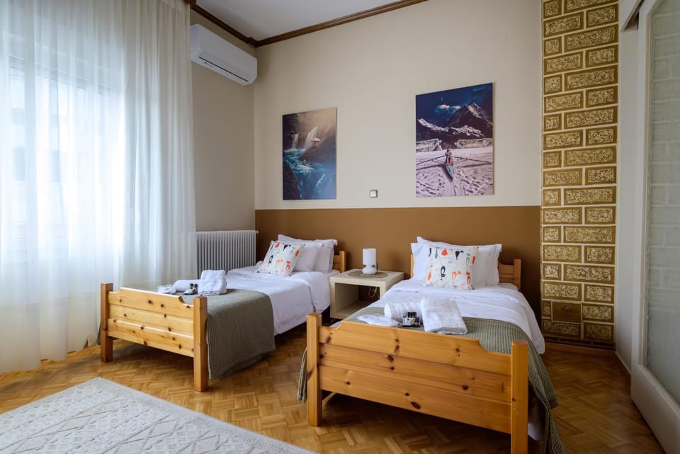 Bed, Photo of the whole room, Bedroom, towels, air conditioner