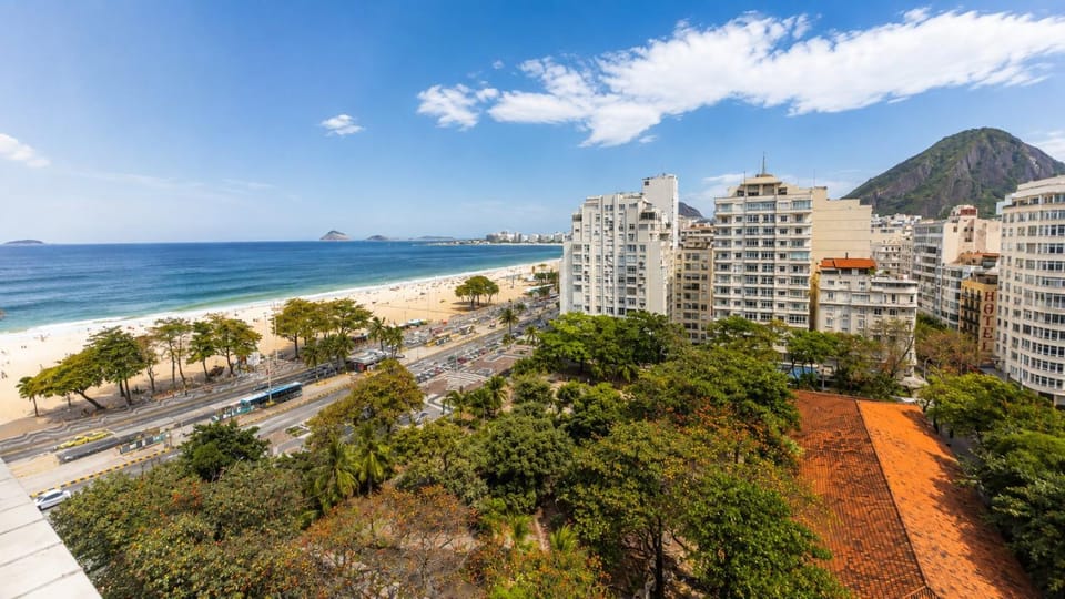 Amazing sea view in Copacabana Apartment in Rio de Janeiro
