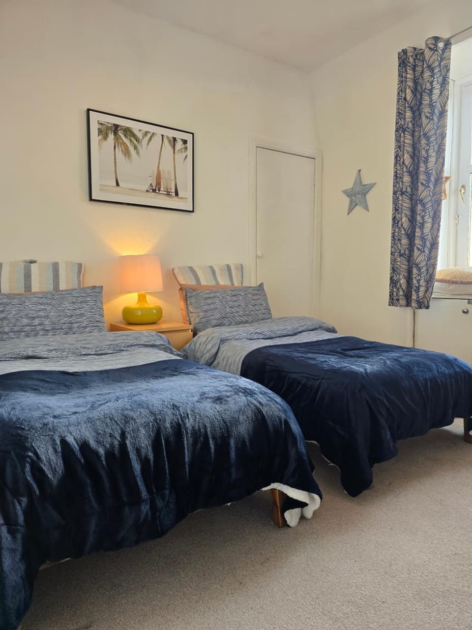 Cumbrae Loft Apartment in College Street