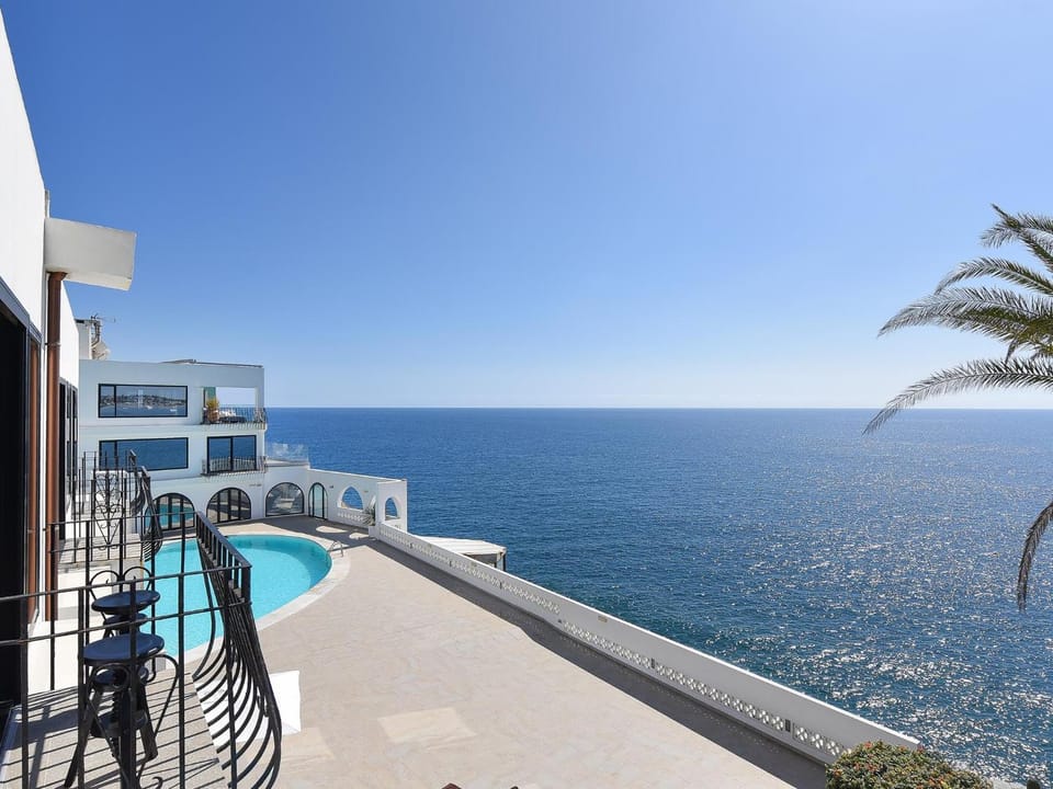 Nearby landmark, Day, View (from property/room), Balcony/Terrace, Pool view, Swimming pool