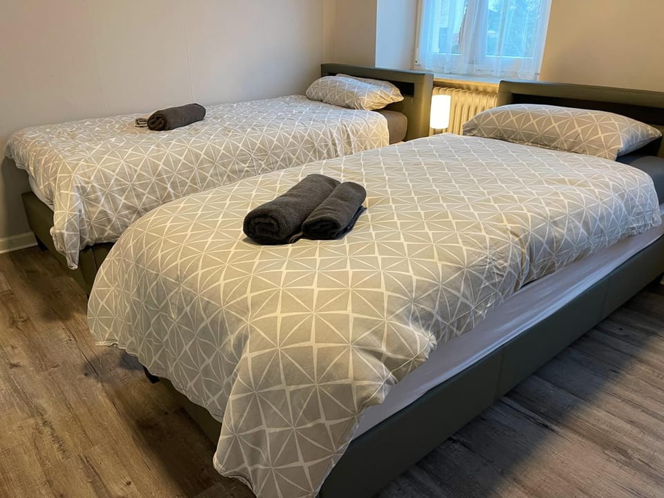 Bed, Photo of the whole room, Bedroom, towels