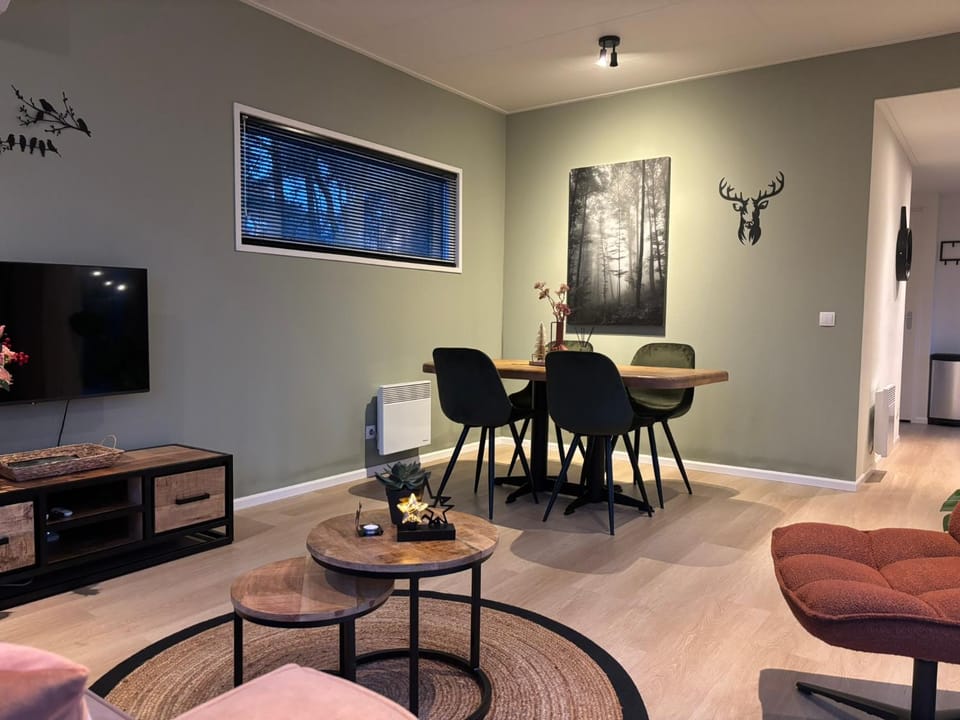 Dining area, Breakfast, internet