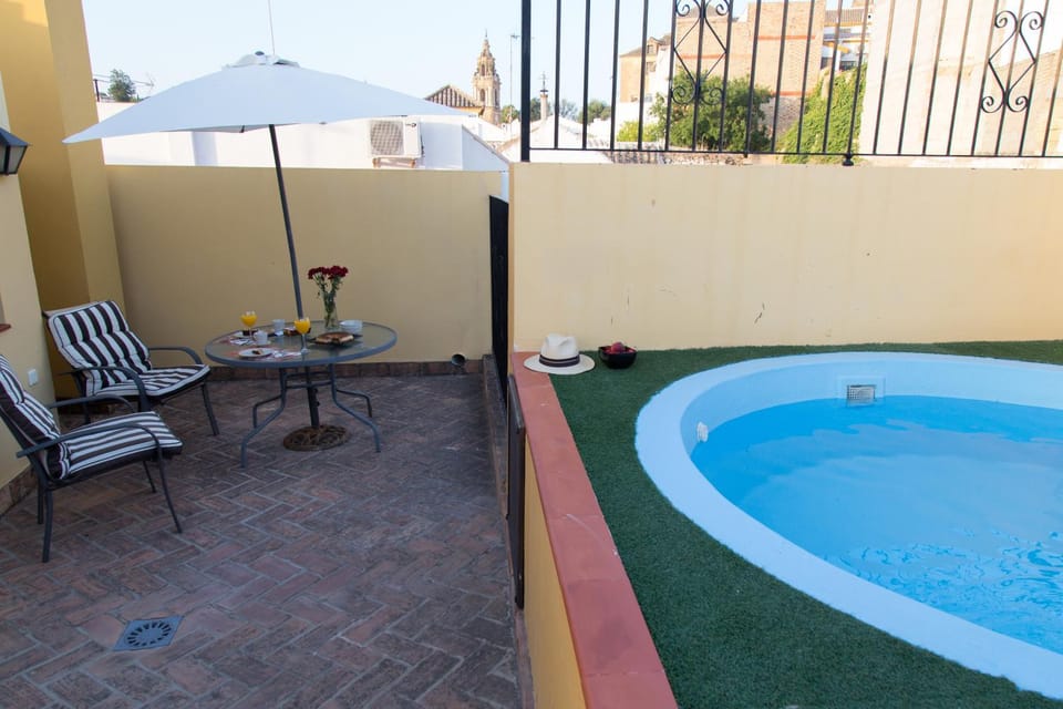 Balcony/Terrace, Swimming pool